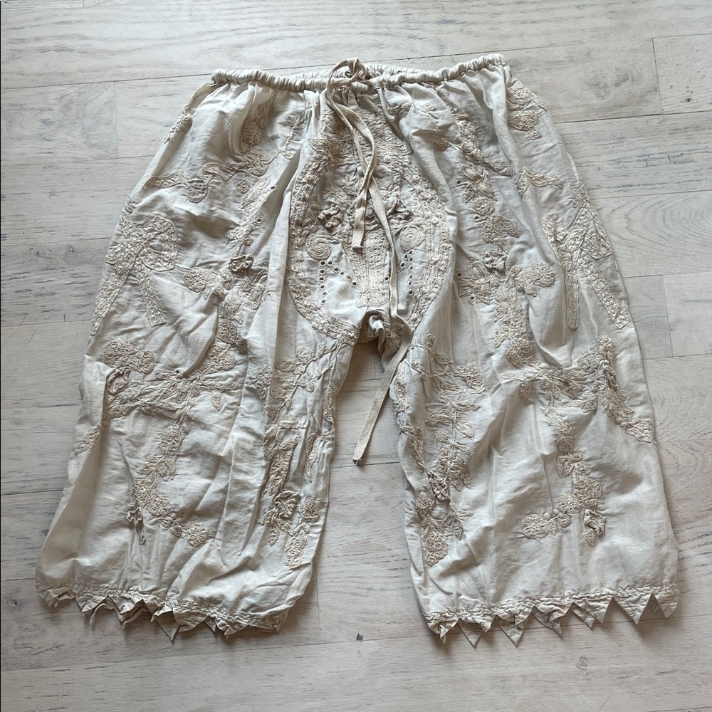 Magnolia Pearl Cream Embroidered Pants - Picture 1 of 8